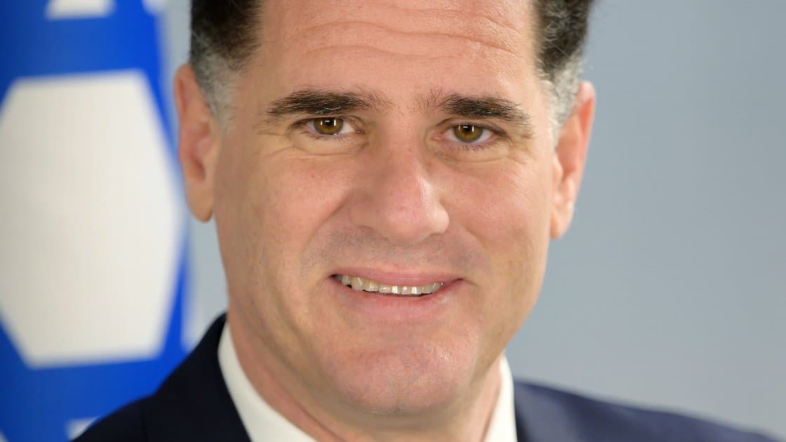 משפחות חטופים מוחות על במה לדרמר