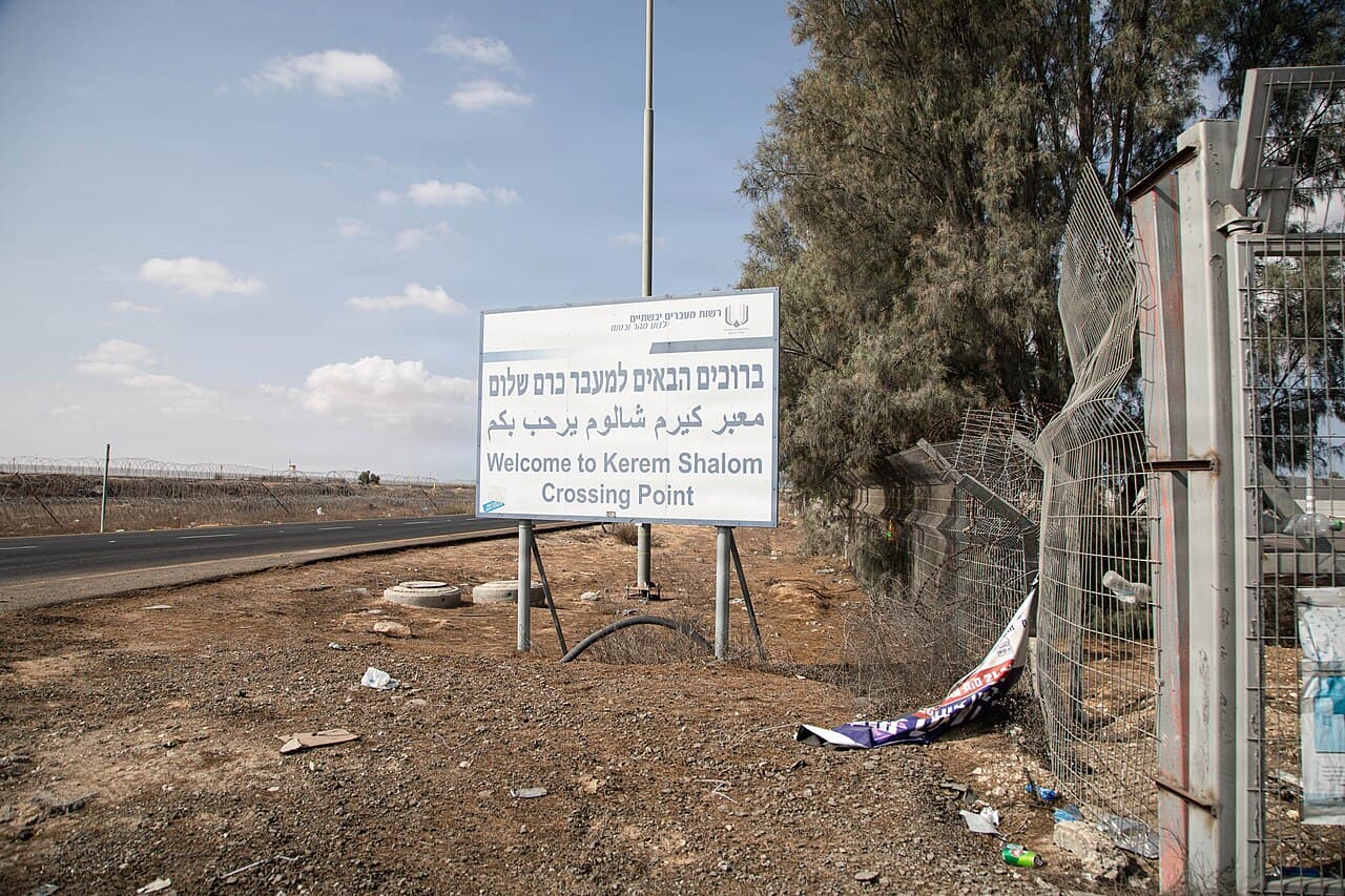 מפגינים בכרם שלום נגד כוח בינלאומי בעזה